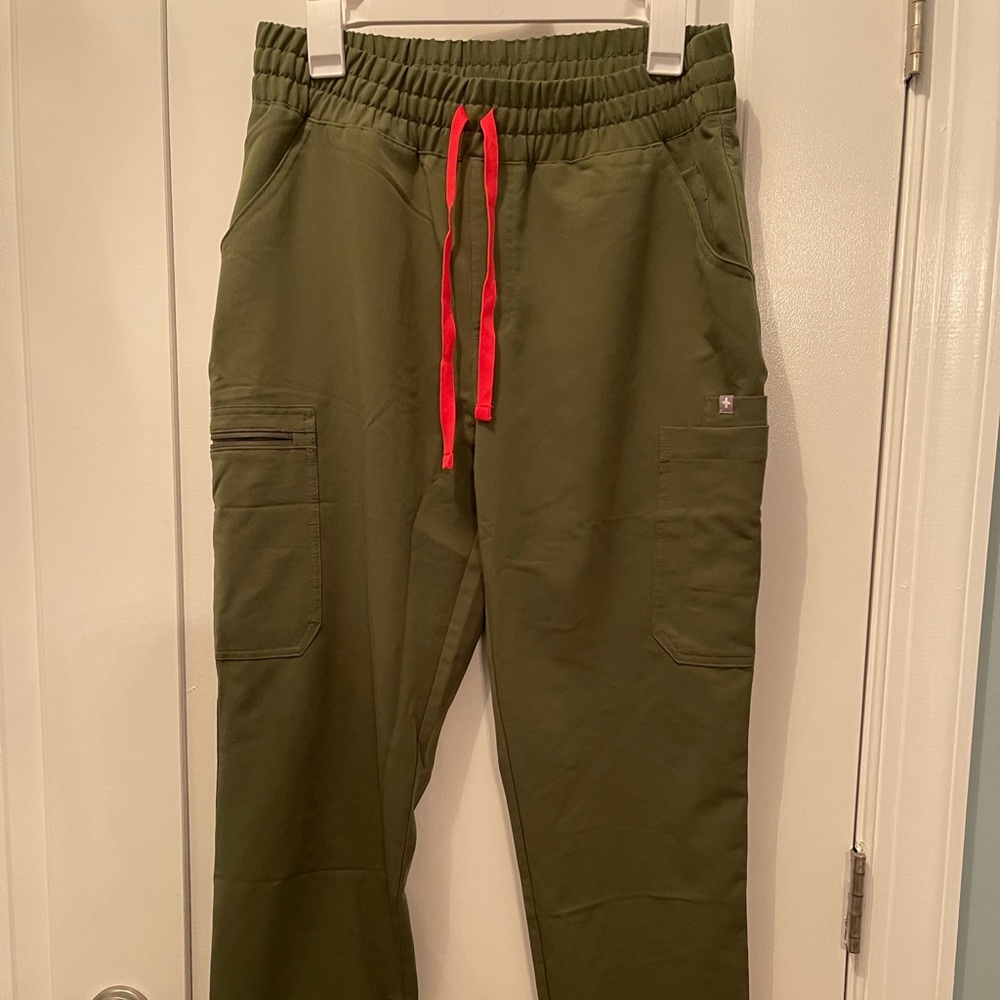 Figs nursing scrub pants high waisted yola petite medium in dark olive